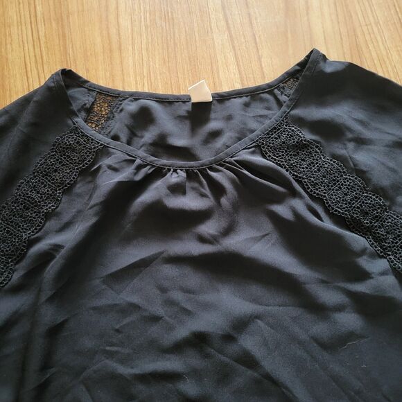 Old Navy Top Shirt Womens Medium Black Lace Detail Balloon Sleeve Office Neutral - Picture 4 of 11